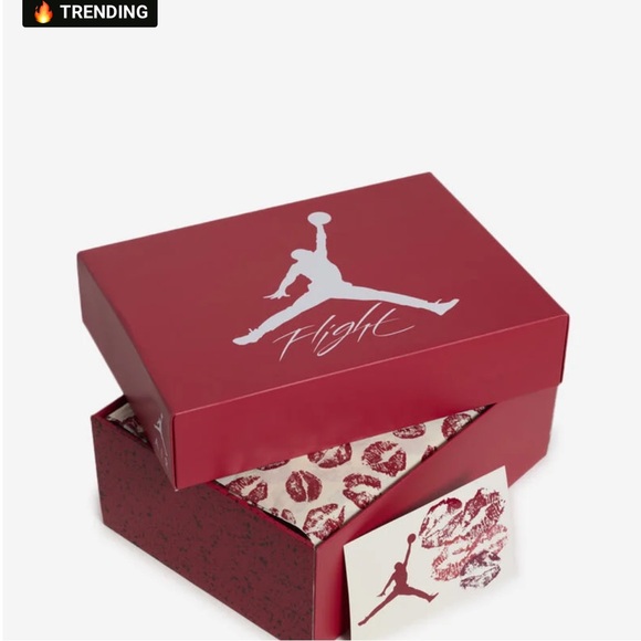 🆕inBox “Air Jordan 4 Retro Valentine” Size Wmns 10 Men 8.5 - Picture 7 of 14